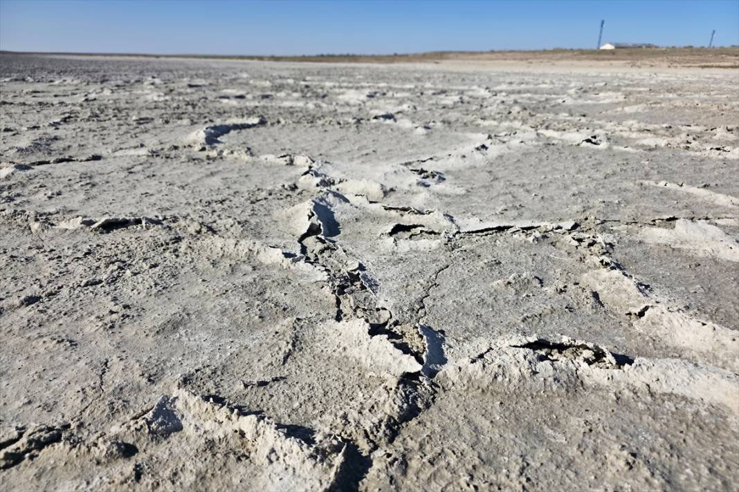 Konya’nın 2 gölü daha kurudu! Manzara yürek yakıyor 9